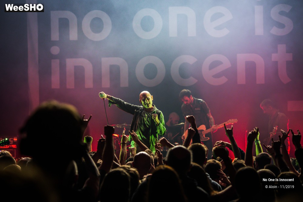 12/33 photos du spectacle No One Is Innocent