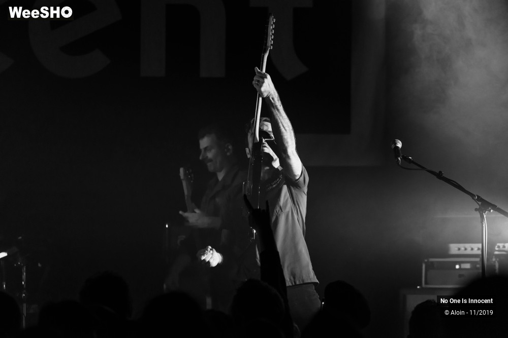 16/33 photos du spectacle No One Is Innocent