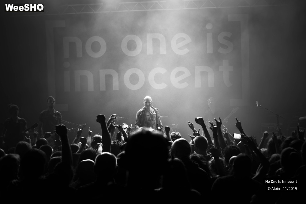 30/33 photos du spectacle No One Is Innocent