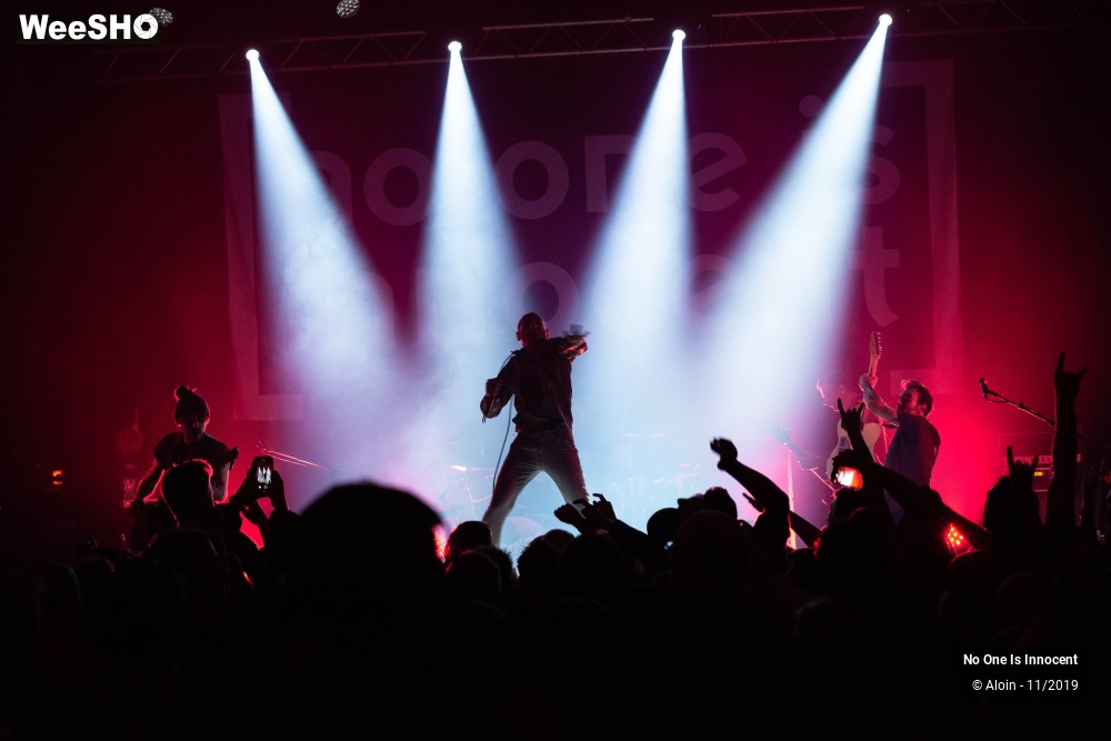 31/33 photos du spectacle No One Is Innocent