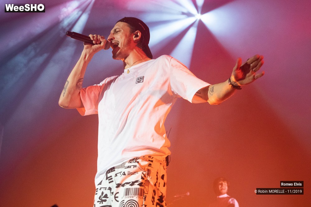 40/50 photos du spectacle Roméo Elvis