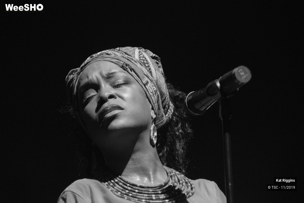 12/18 photos du spectacle Kat Riggins