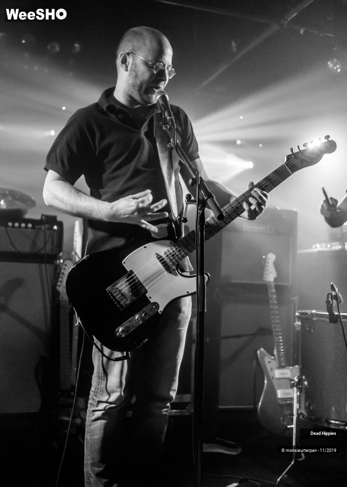 21/27 photos du spectacle Dead Hippies