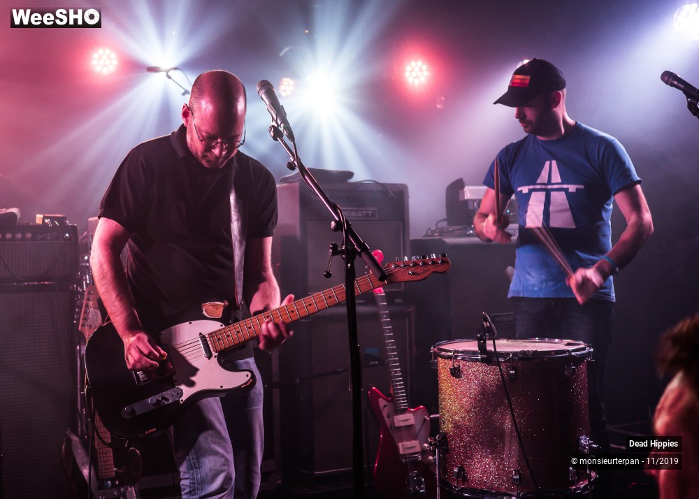 24/27 photos du spectacle Dead Hippies
