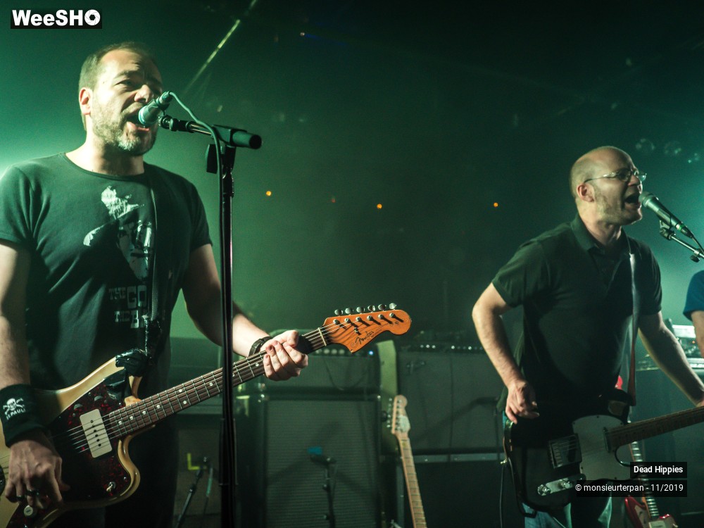 26/27 photos du spectacle Dead Hippies