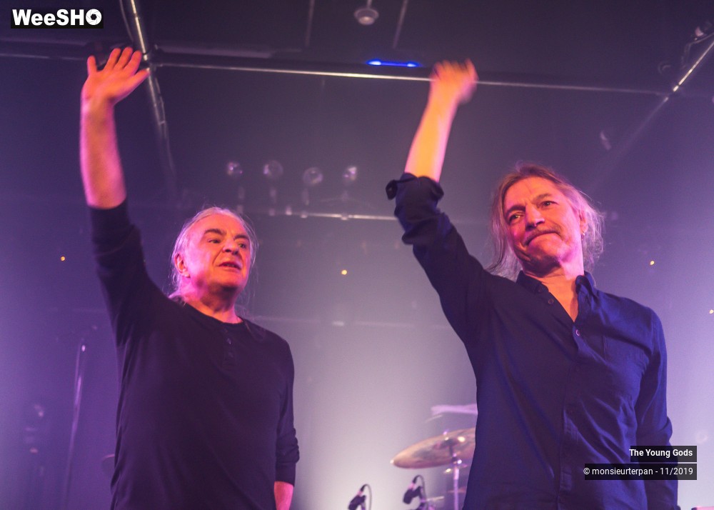 27/29 photos du spectacle The Young Gods