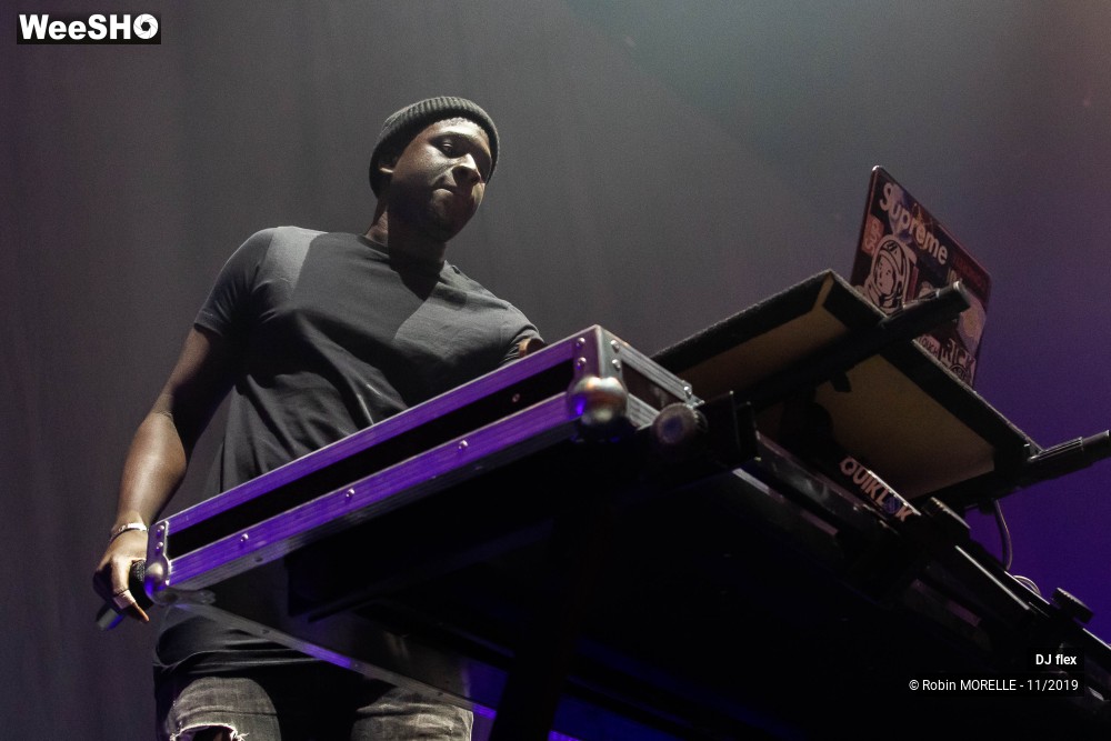 6/43 photos du spectacle DJ flex
