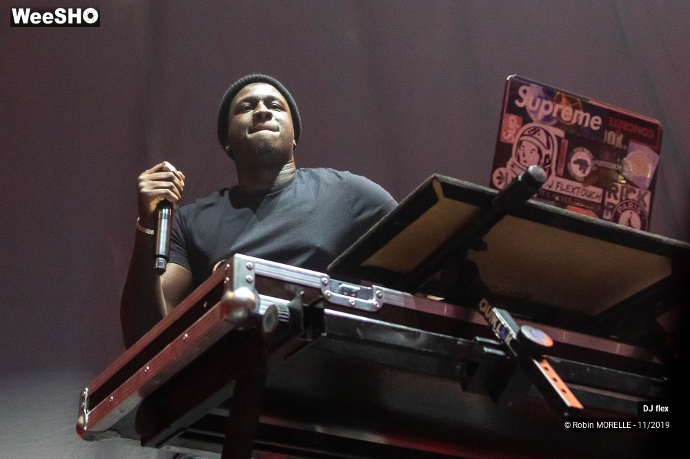 7/43 photos du spectacle DJ flex