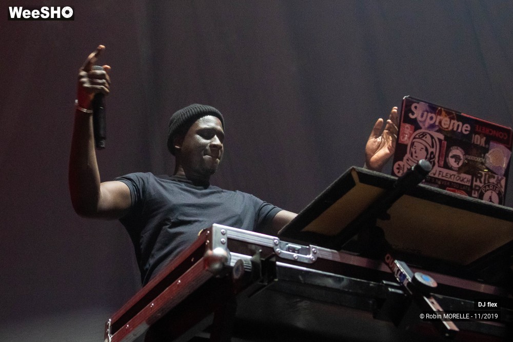 13/43 photos du spectacle DJ flex