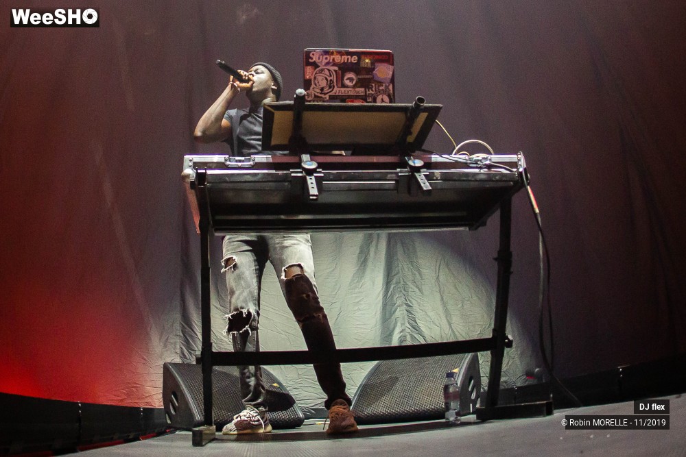 23/43 photos du spectacle DJ flex