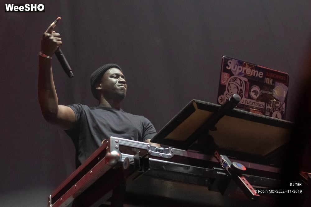 40/43 photos du spectacle DJ flex