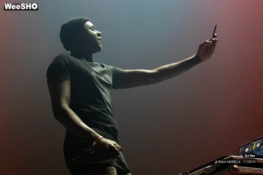 43/43 photos du spectacle DJ flex