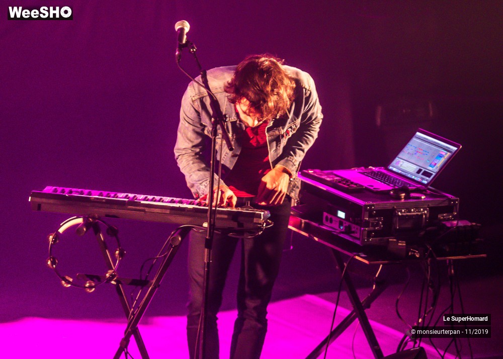 14/17 photos du spectacle Le SuperHomard
