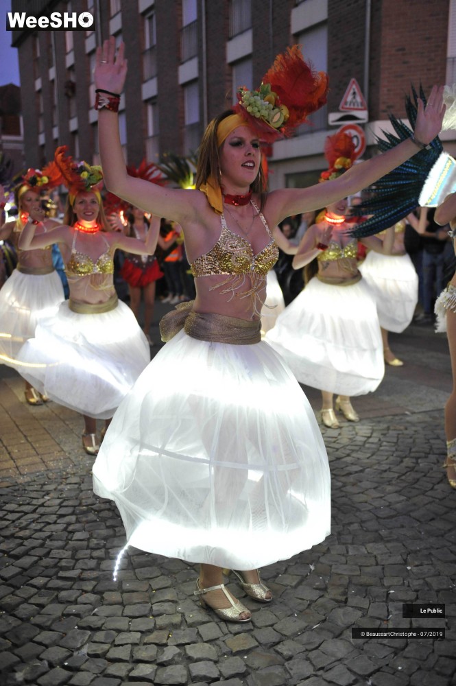 5/44 photos du spectacle Parade finale