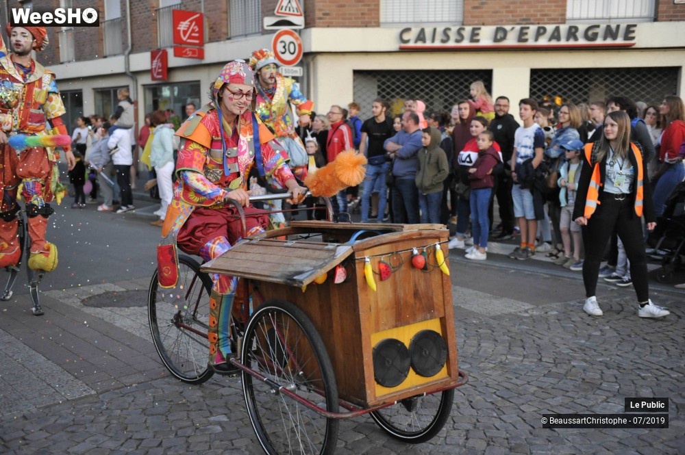 32/44 photos du spectacle Parade finale