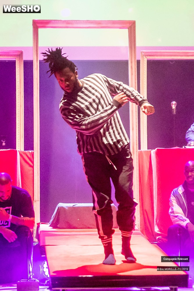 25/50 photos du spectacle Epreuve Playlist Variée Cie Relevant