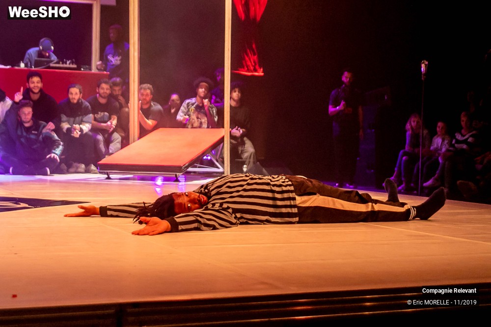 30/50 photos du spectacle Epreuve Playlist Variée Cie Relevant