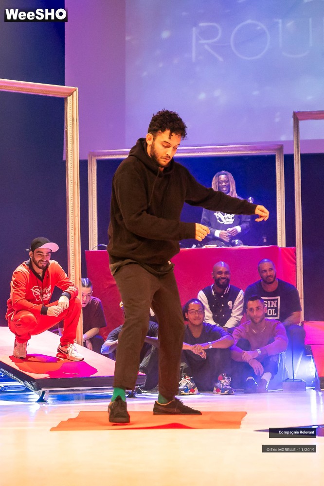 12/50 photos du spectacle l'épreuve de la roulette Compagnie Relevant