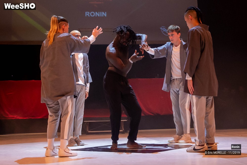 34/50 photos du spectacle L'épreuve du show Ronin