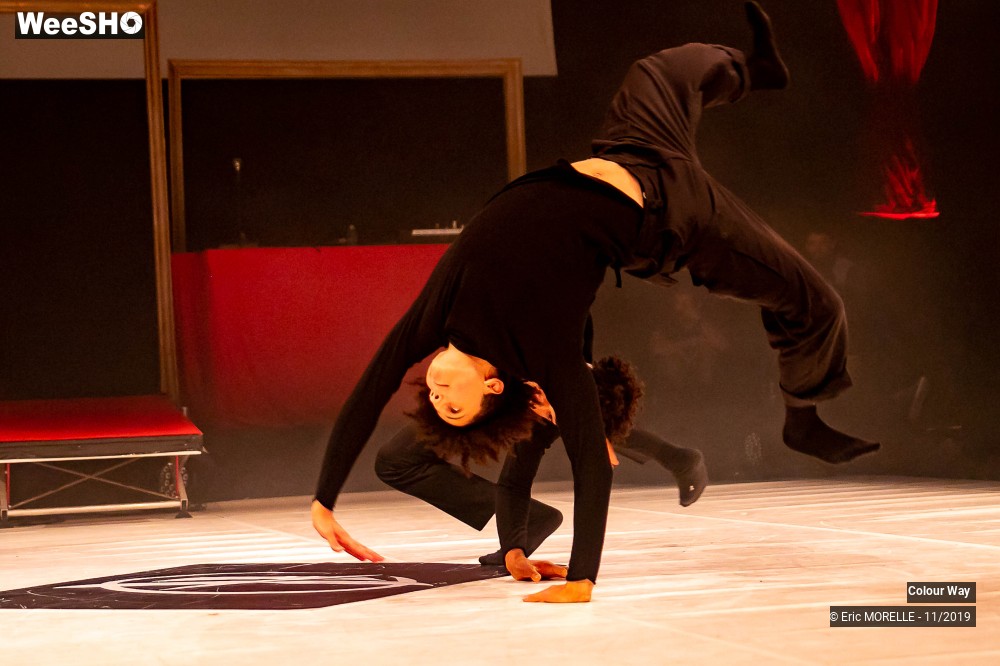 9/50 photos du spectacle L'épreuve du show Colour way