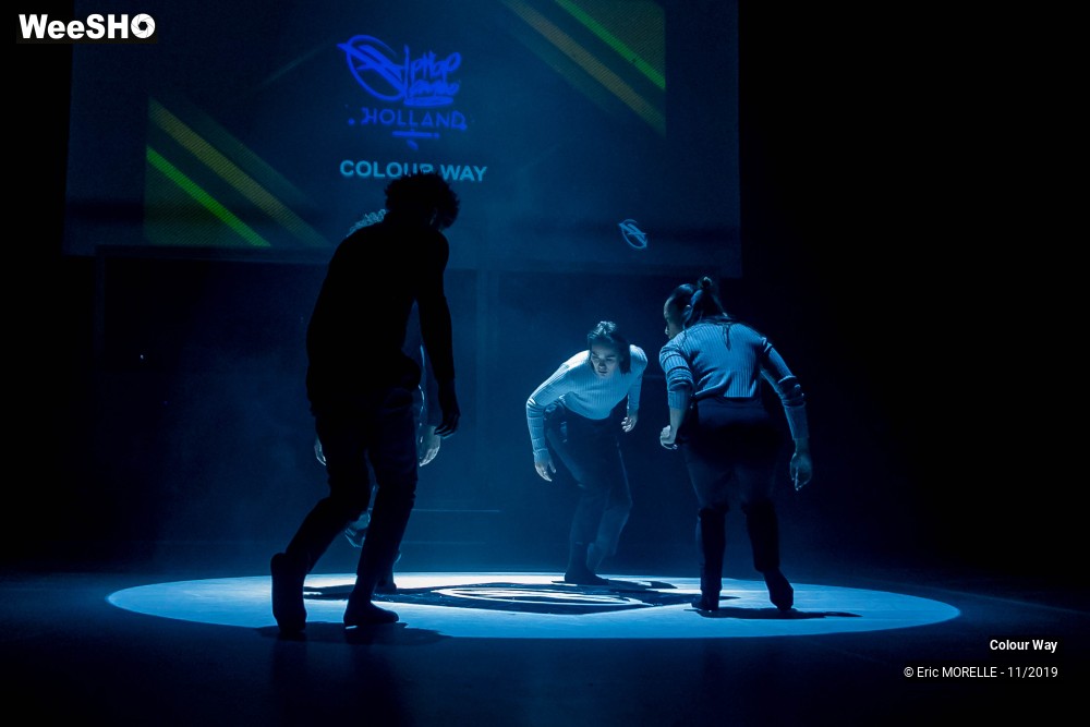 49/50 photos du spectacle L'épreuve du show Colour way