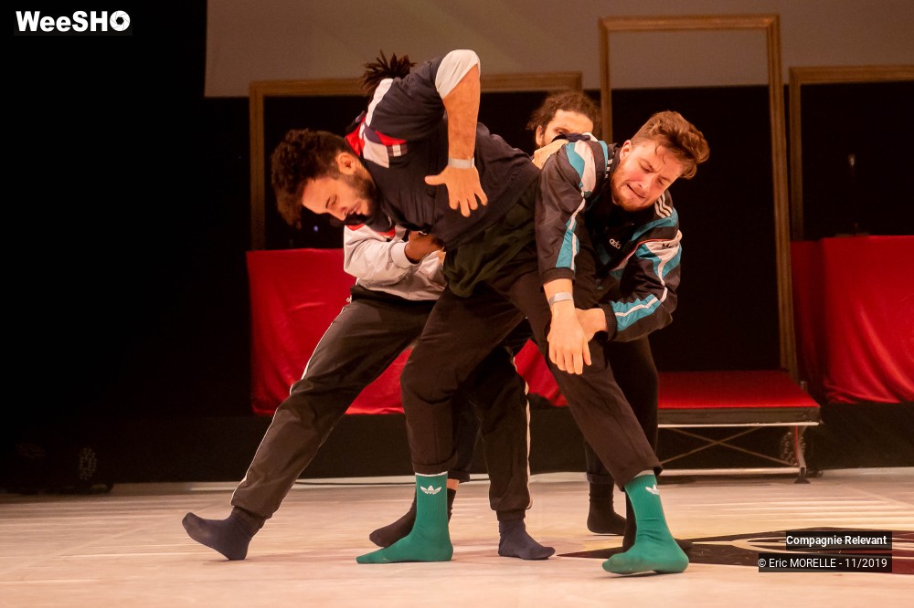22/50 photos du spectacle L'épreuve du show Compagnie Relevant