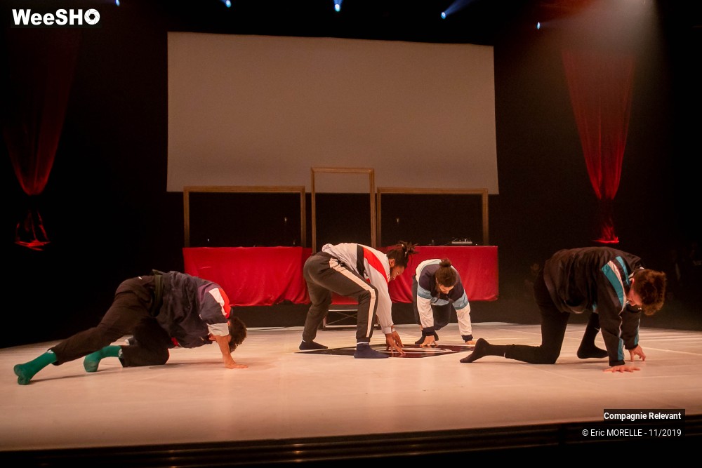 32/50 photos du spectacle L'épreuve du show Compagnie Relevant