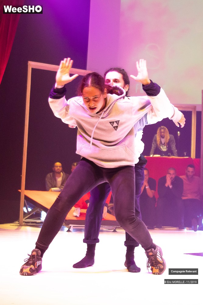 2/50 photos du spectacle L'épreuve de la Source Compagnie Relevant