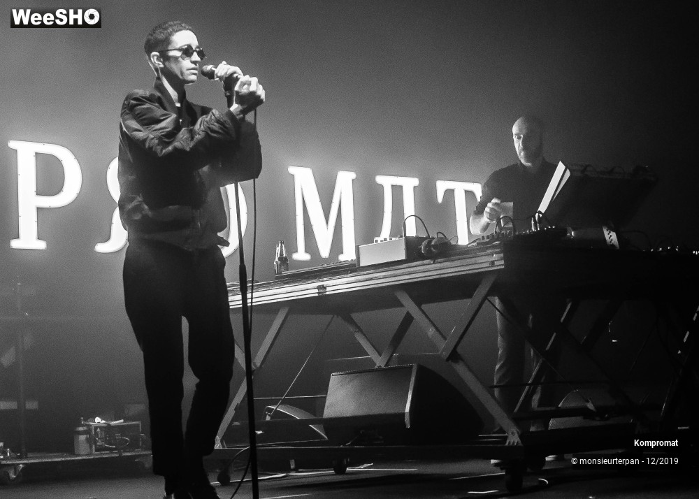 13/28 photos du spectacle Kompromat