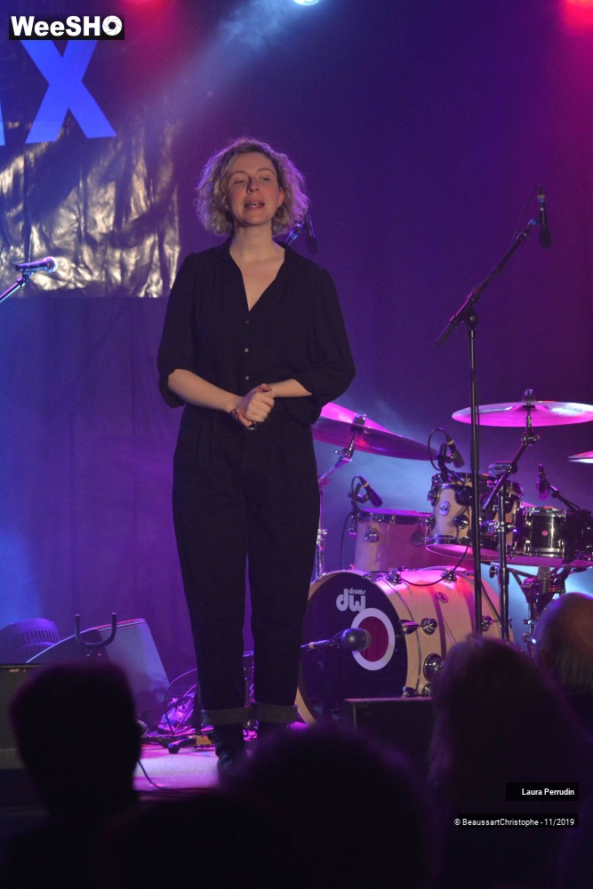 2/25 photos du spectacle Laura Perrudin