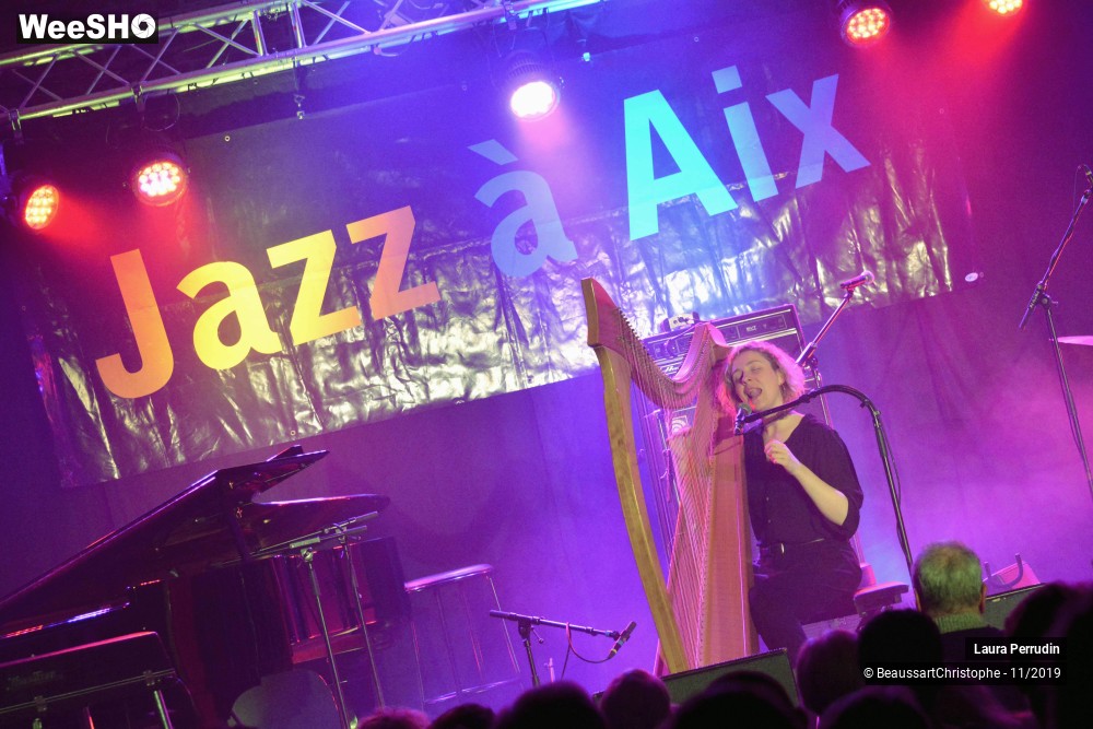 21/25 photos du spectacle Laura Perrudin