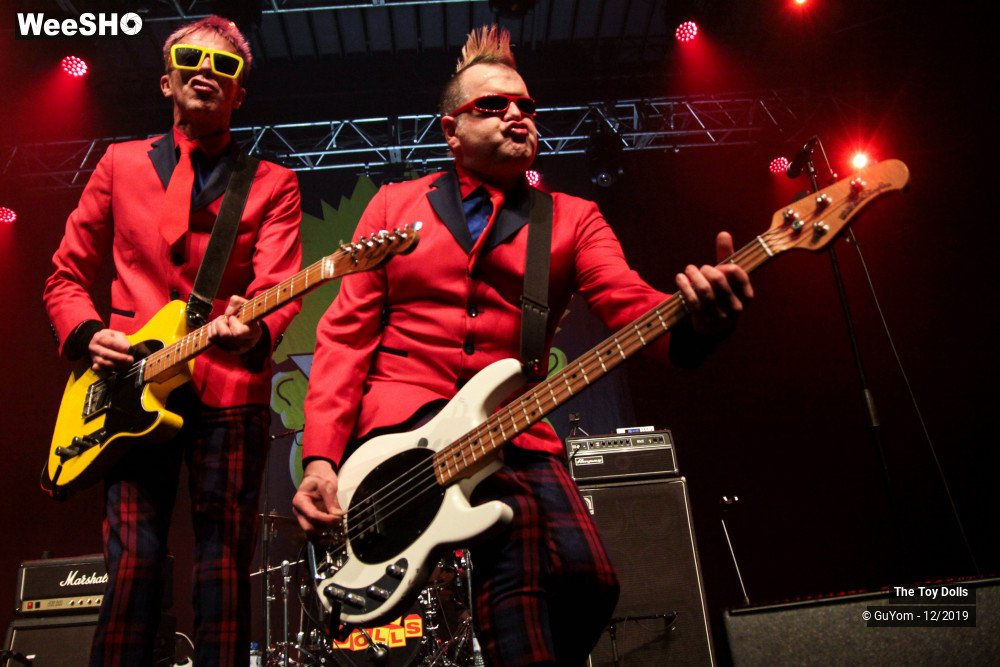 4/48 photos du spectacle he Toy Dolls