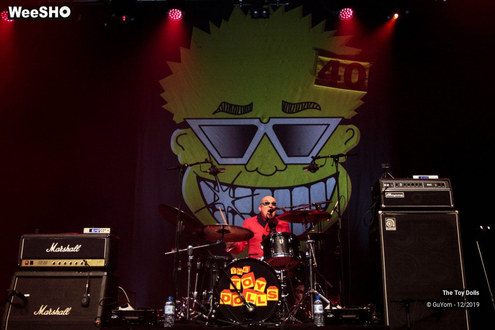 5/48 photos du spectacle he Toy Dolls