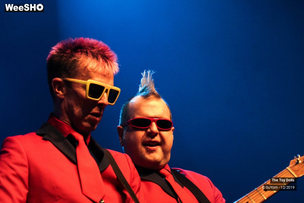 7/48 photos du spectacle he Toy Dolls