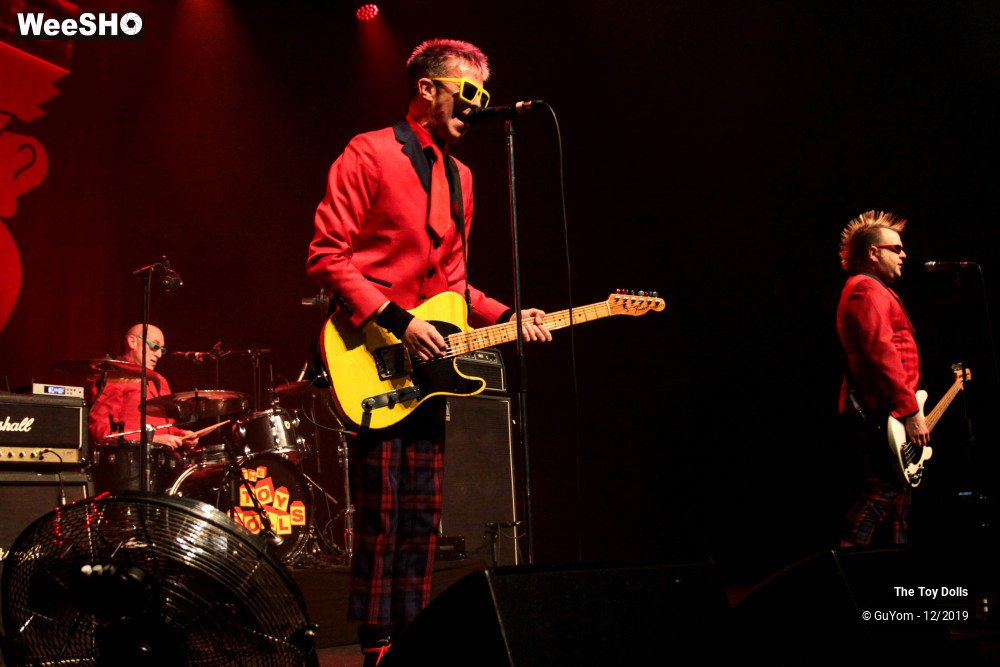 13/48 photos du spectacle he Toy Dolls