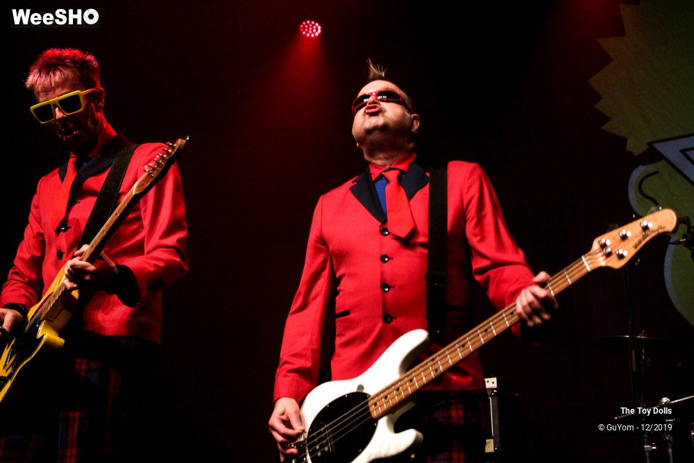 14/48 photos du spectacle he Toy Dolls