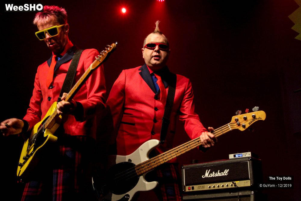 17/48 photos du spectacle he Toy Dolls