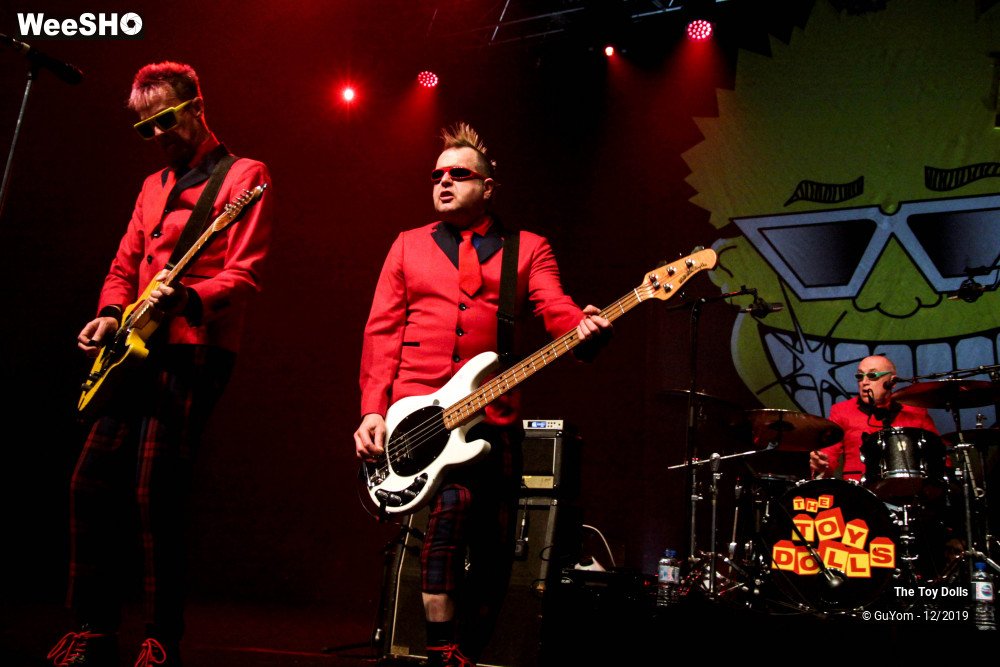 18/48 photos du spectacle he Toy Dolls