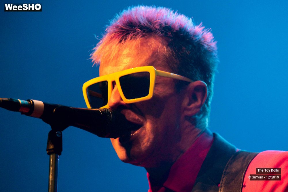 21/48 photos du spectacle he Toy Dolls