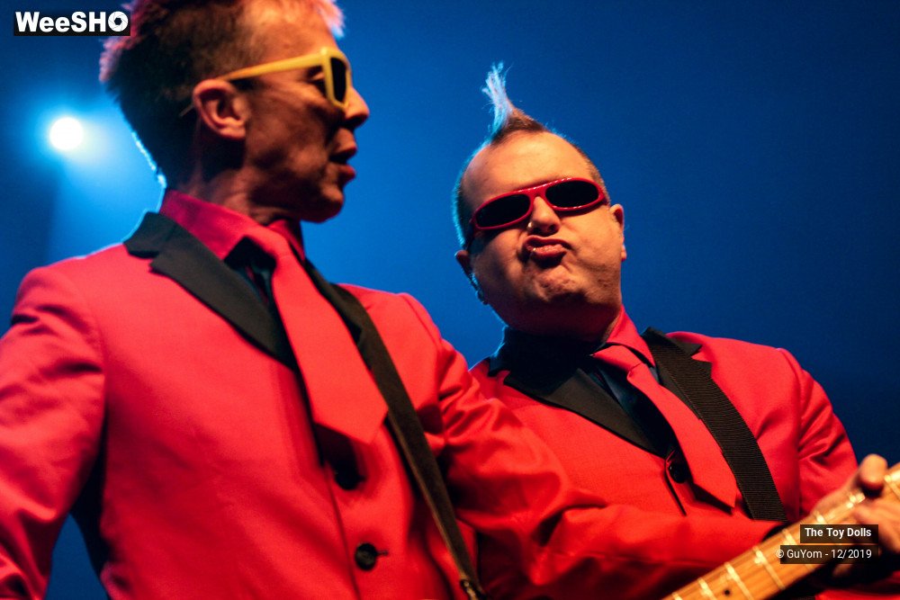 37/48 photos du spectacle he Toy Dolls