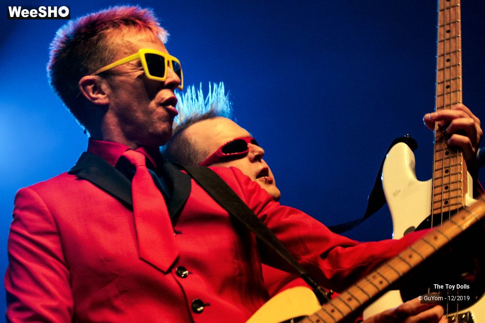 39/48 photos du spectacle he Toy Dolls