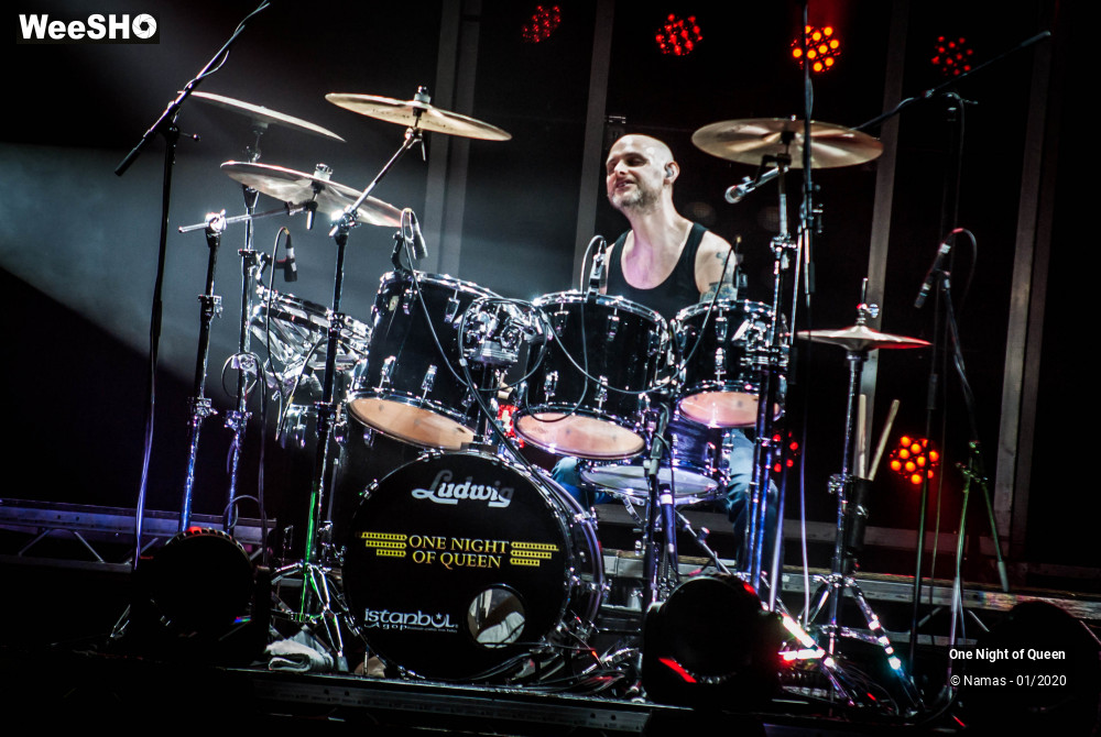 13/15 photos du spectacle One Night of Queen