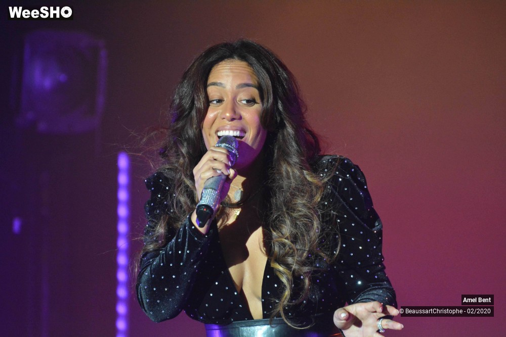 25/45 photos du spectacle Amel Bent