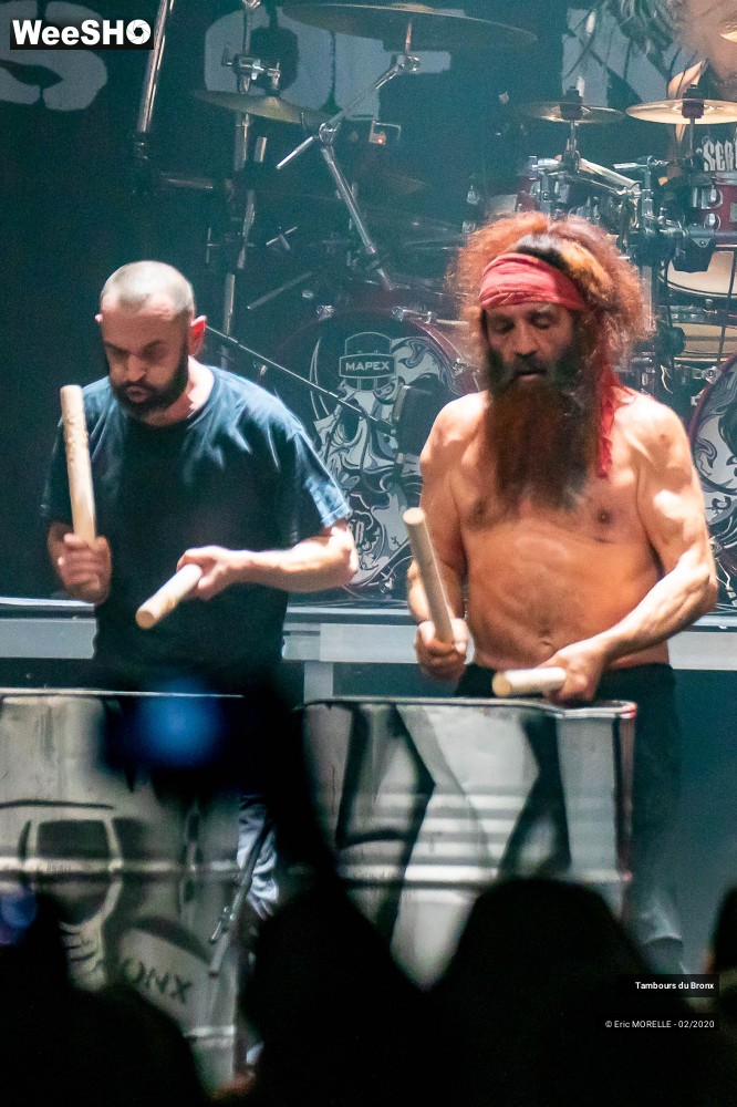 54/80 photos du spectacle Les Tambours du Bronx