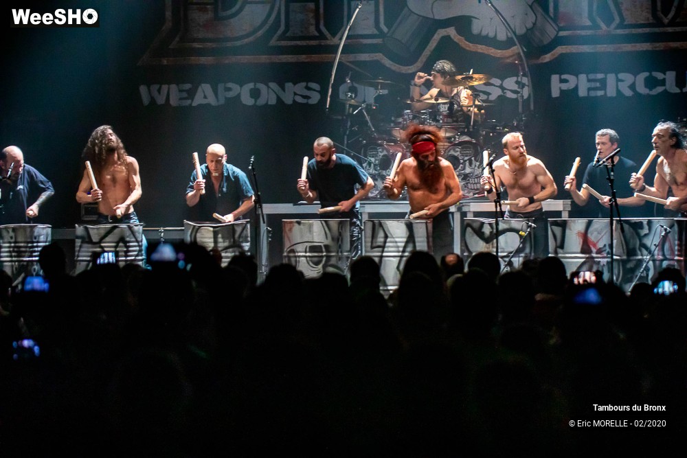 61/80 photos du spectacle Les Tambours du Bronx