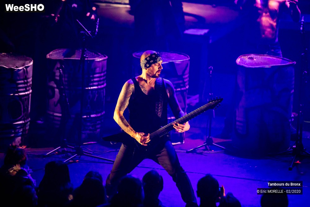 69/80 photos du spectacle Les Tambours du Bronx