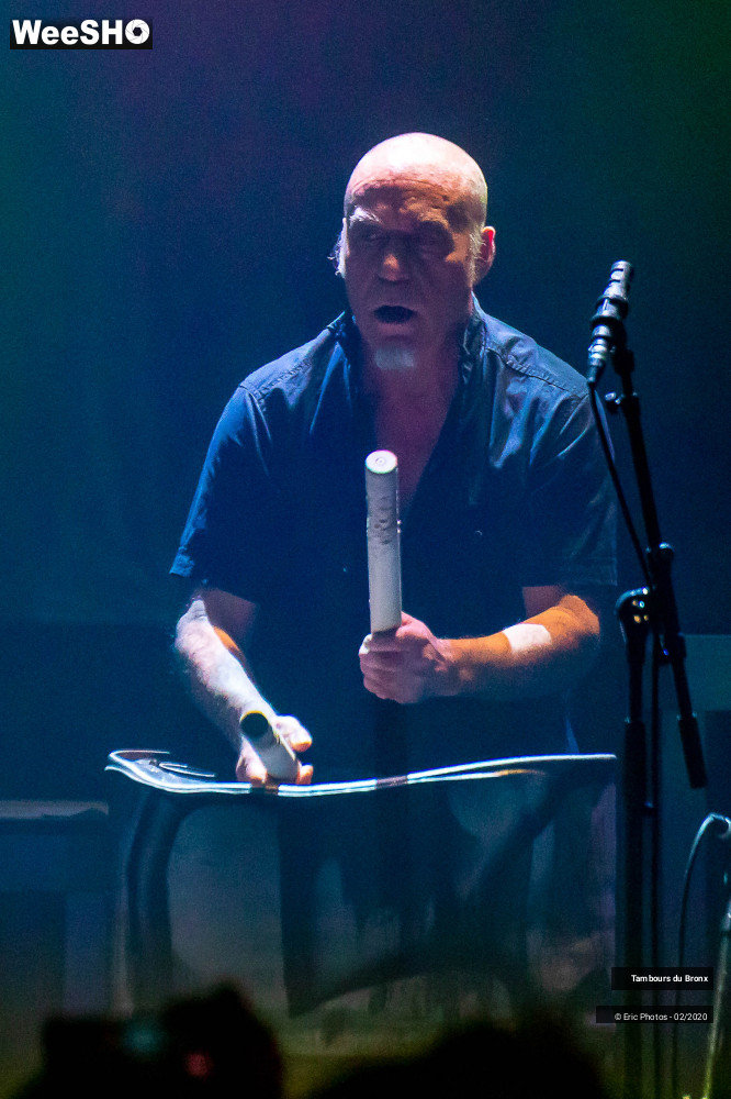 8/80 photos du spectacle Les Tambours du Bronx