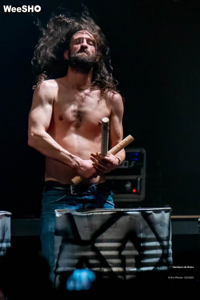 13/80 photos du spectacle Les Tambours du Bronx