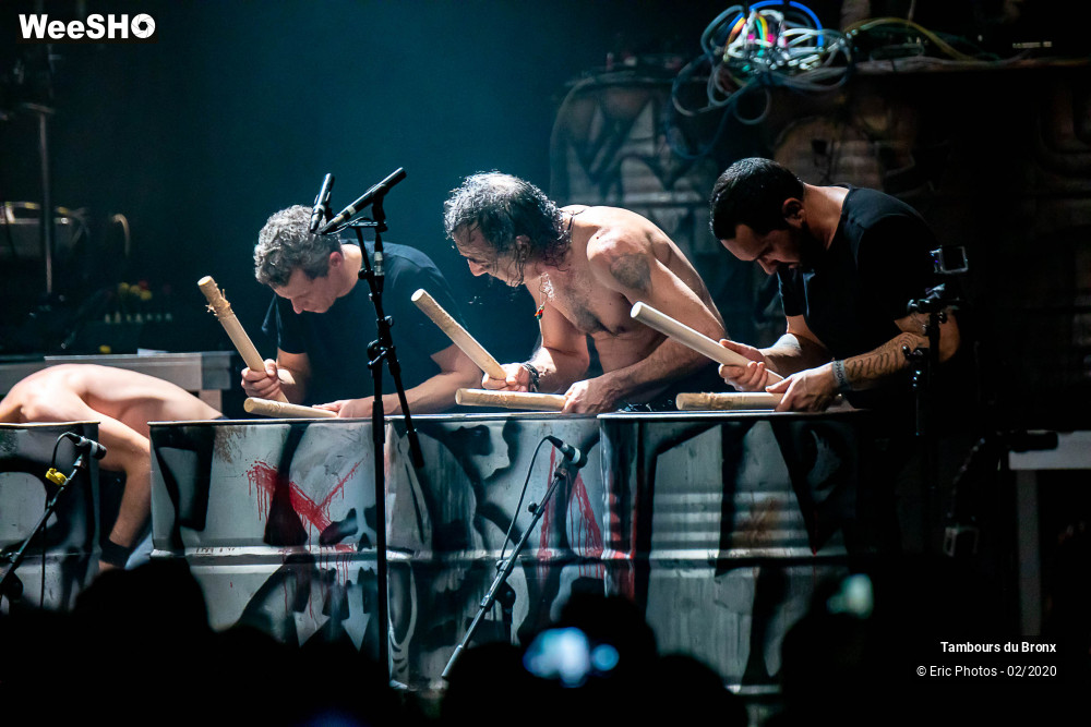 49/80 photos du spectacle Les Tambours du Bronx
