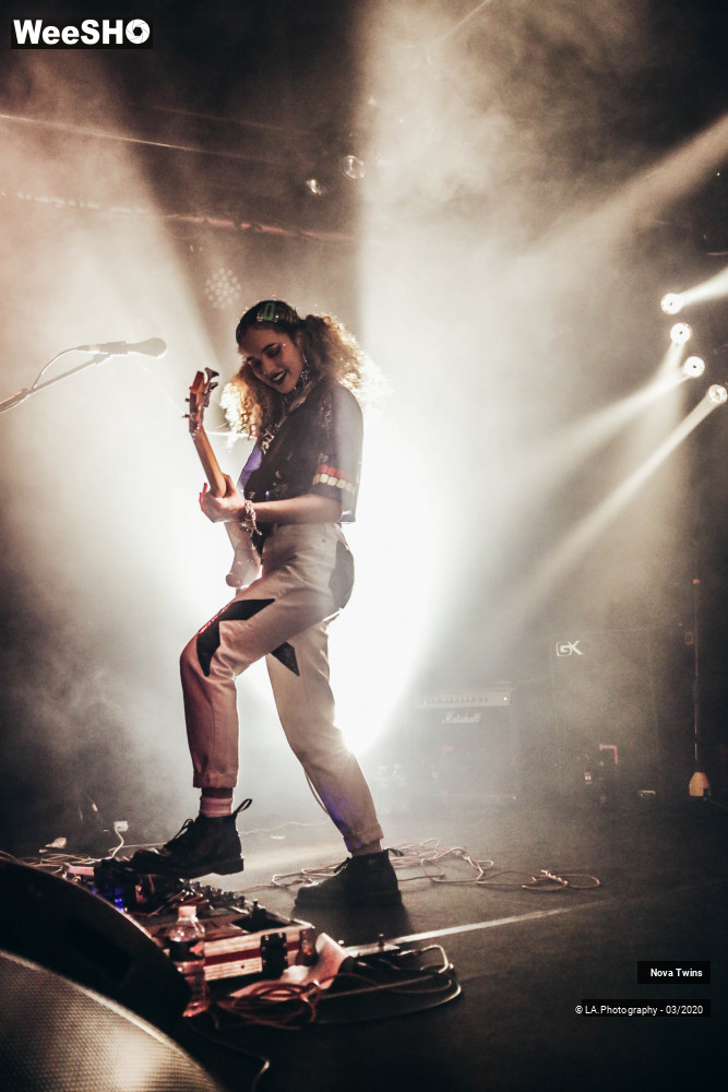 17/29 photos du spectacle Nova Twins